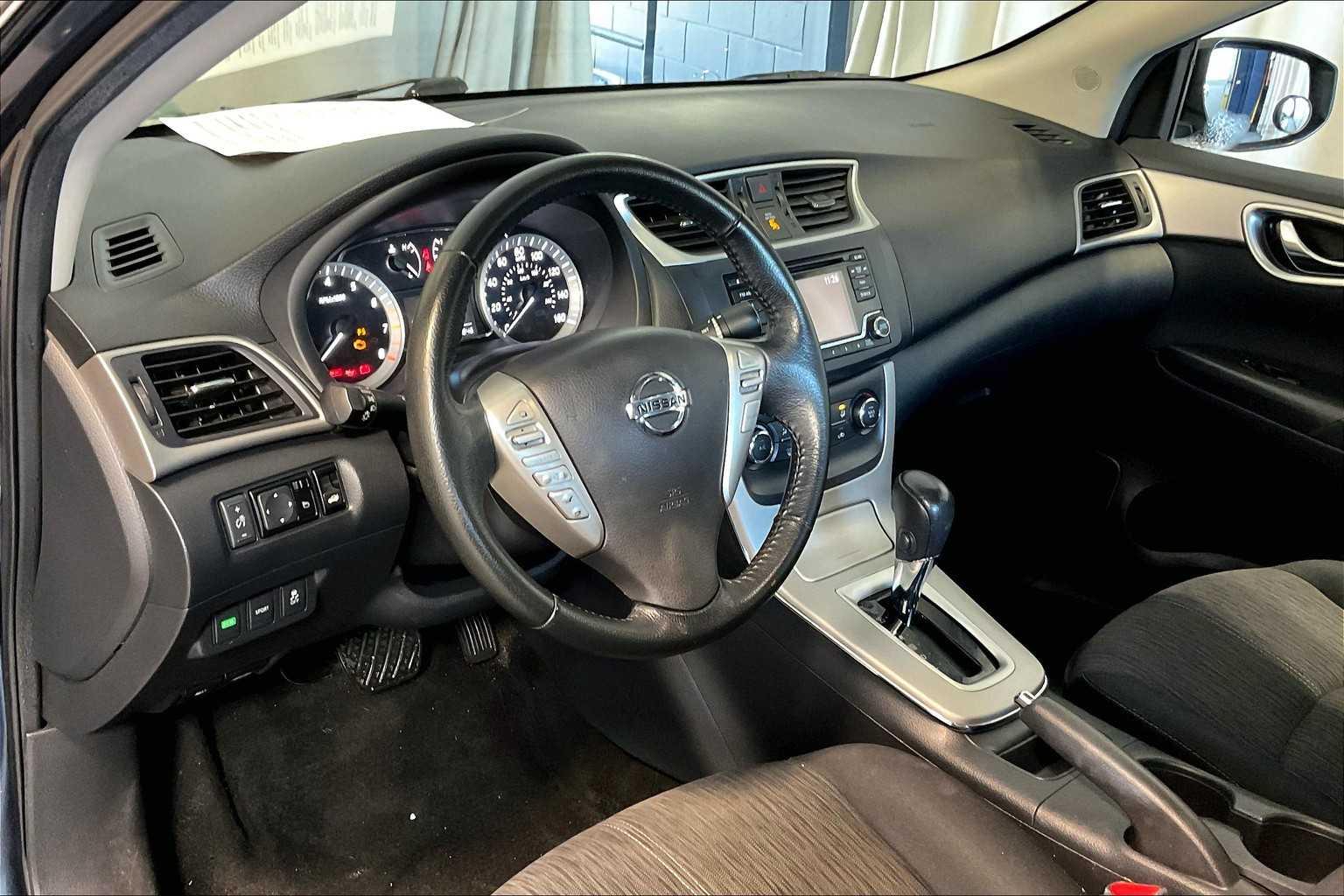 2015 Nissan Sentra SV - Photo 8