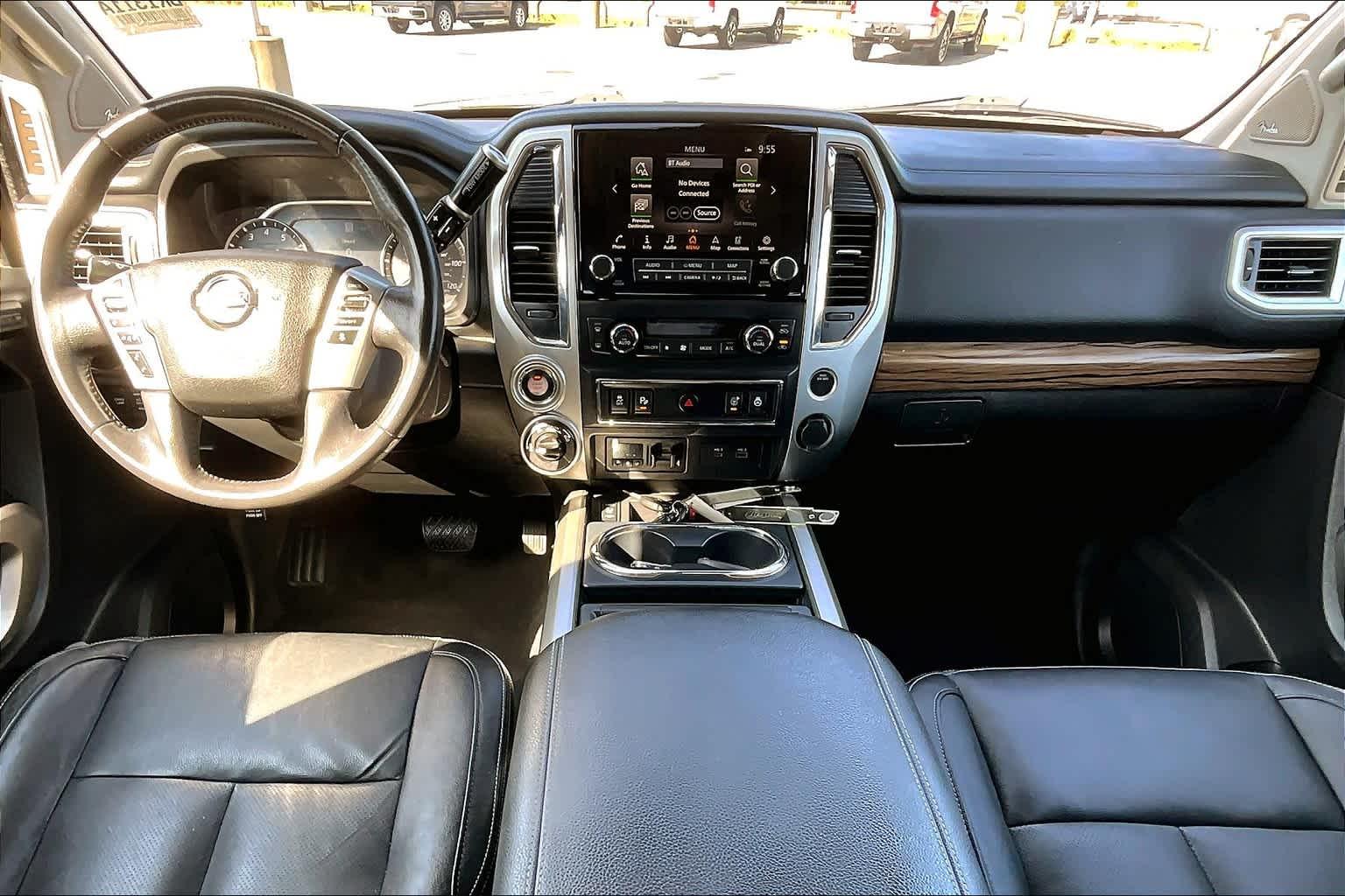 2021 Nissan Titan SL 4x4 Crew Cab - Photo 21