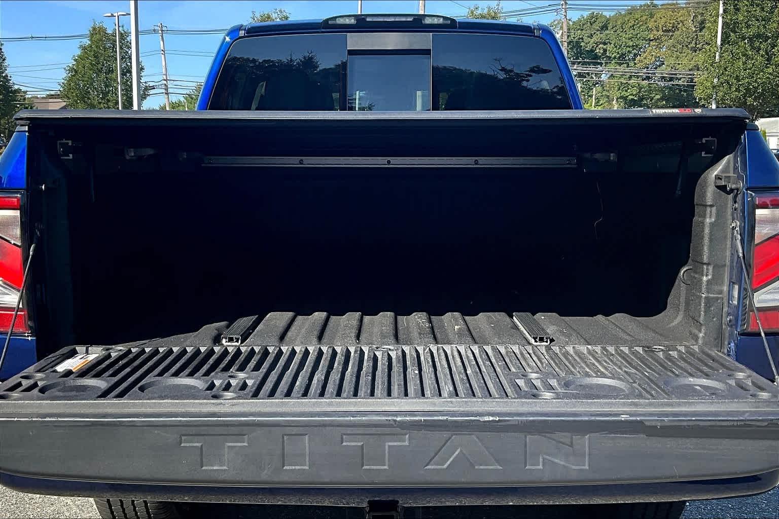 2021 Nissan Titan SL 4x4 Crew Cab - Photo 31