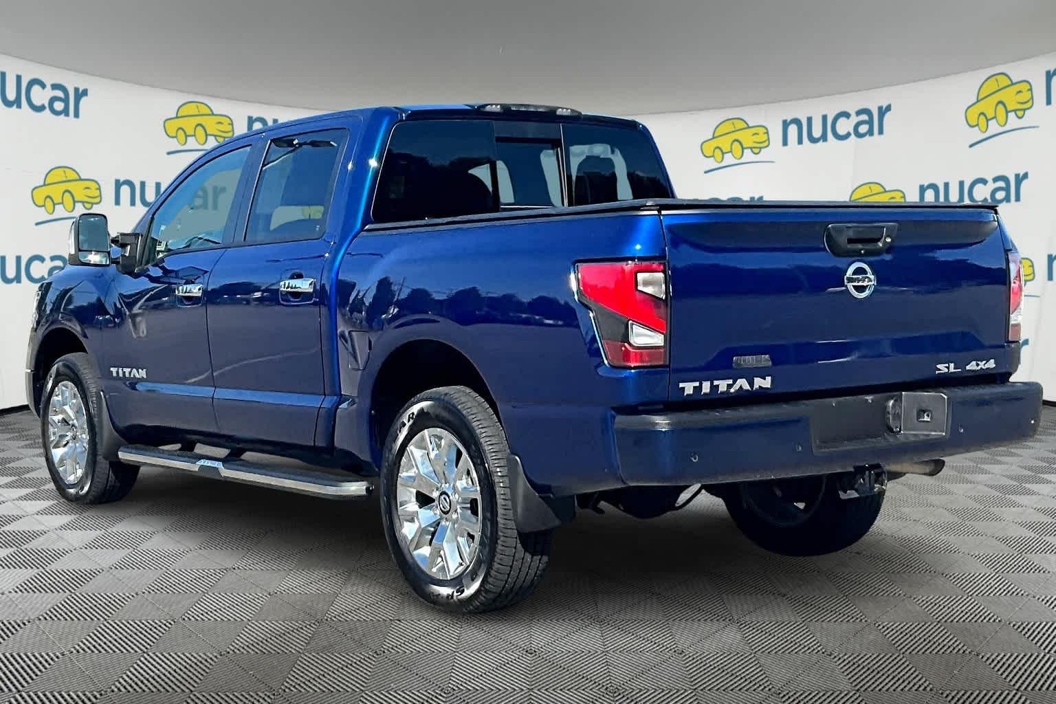 2021 Nissan Titan SL 4x4 Crew Cab - Photo 4