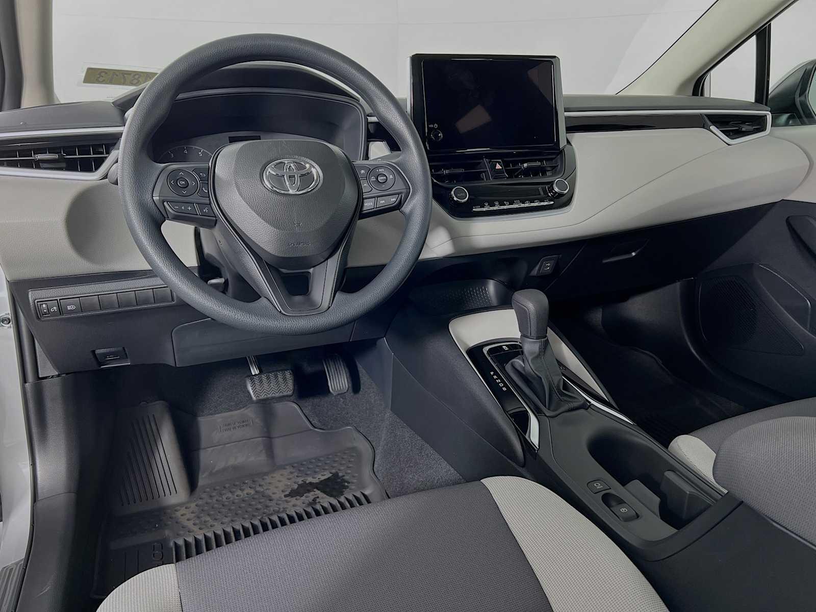 2024 Toyota Corolla LE - Photo 6