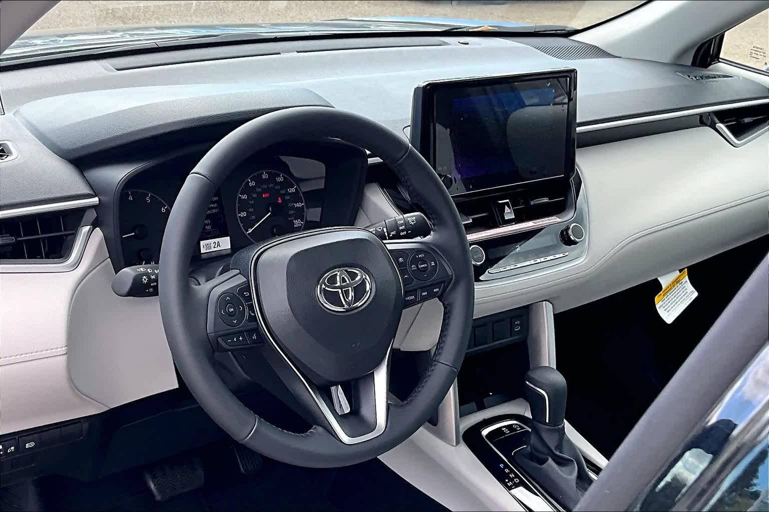 2024 Toyota Corolla Cross LE - Photo 8