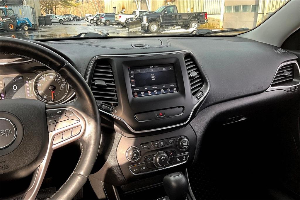 2019 Jeep Cherokee Latitude Plus - Photo 18