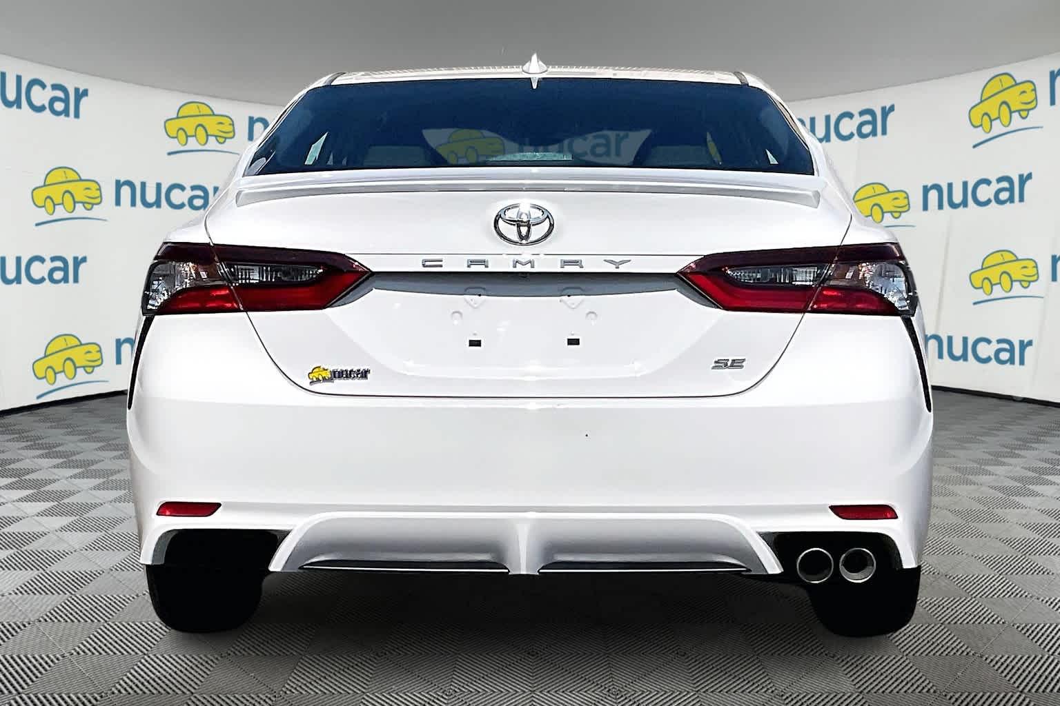 2024 Toyota Camry SE - Photo 5