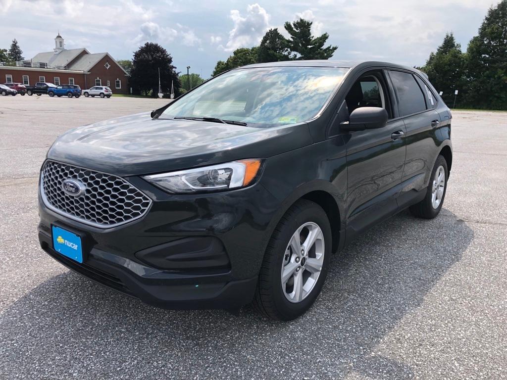 2024 Ford Edge SE - Photo 1