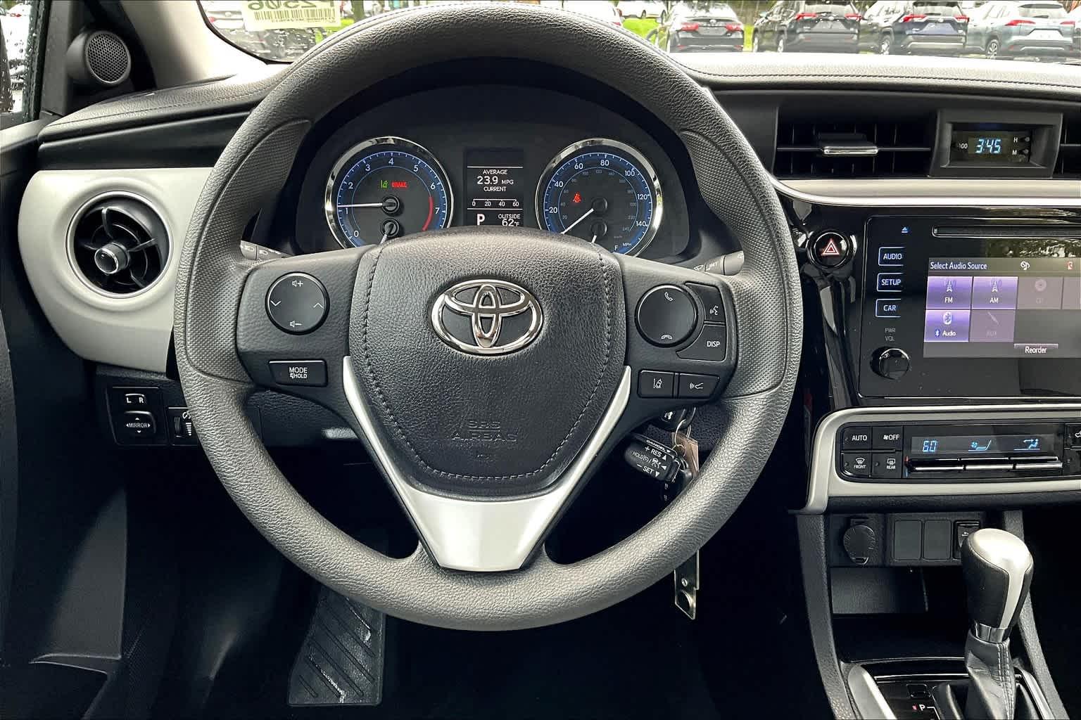 2019 Toyota Corolla LE - Photo 17