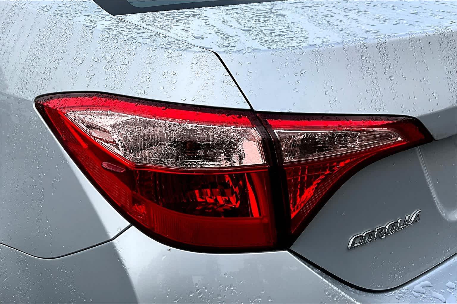 2019 Toyota Corolla LE - Photo 33