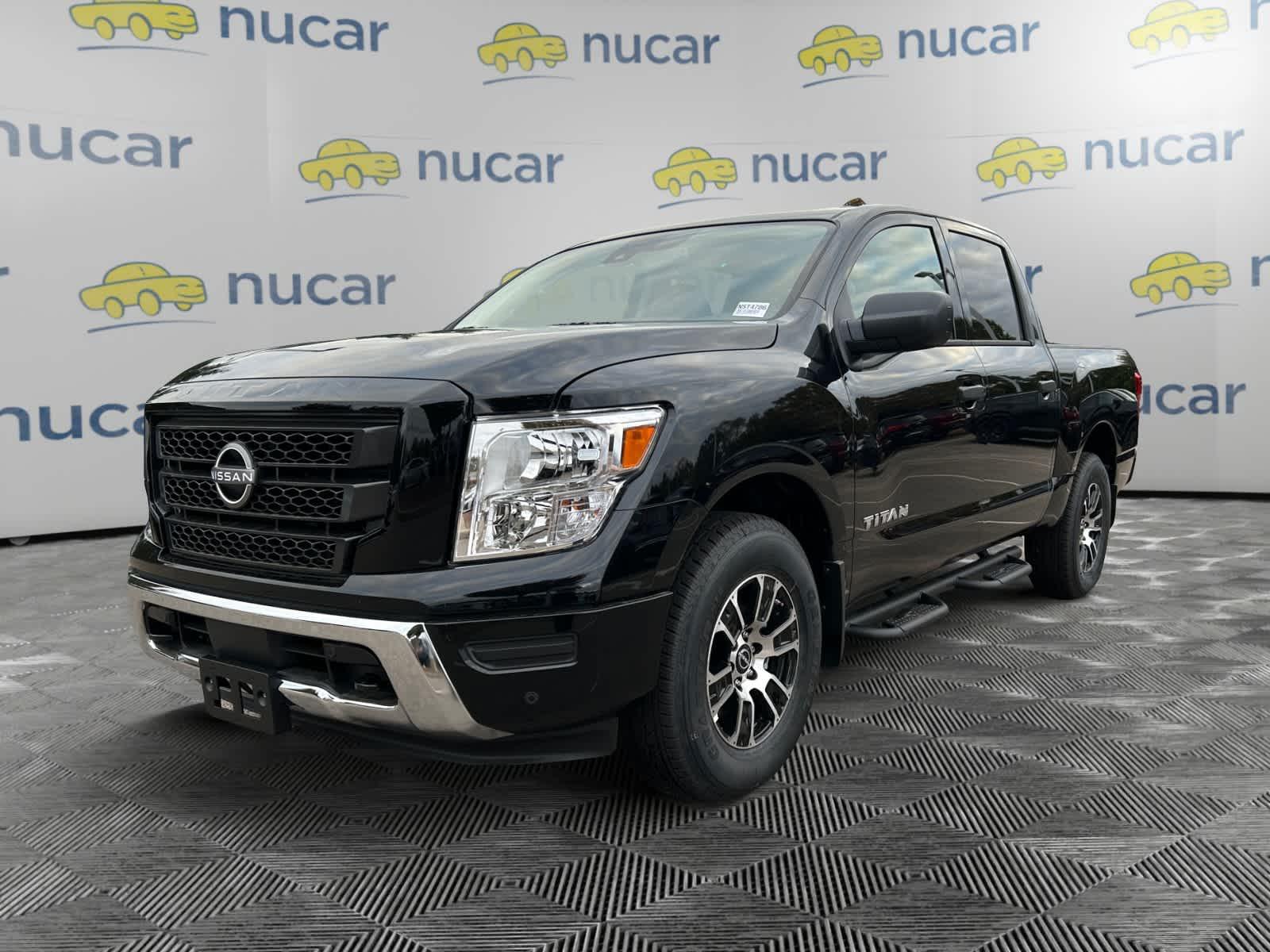 2024 Nissan Titan SV 4x4 Crew Cab - Photo 3