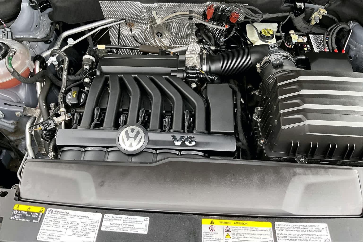 2021 Volkswagen Atlas Cross Sport 3.6L V6 SEL R-Line - Photo 35