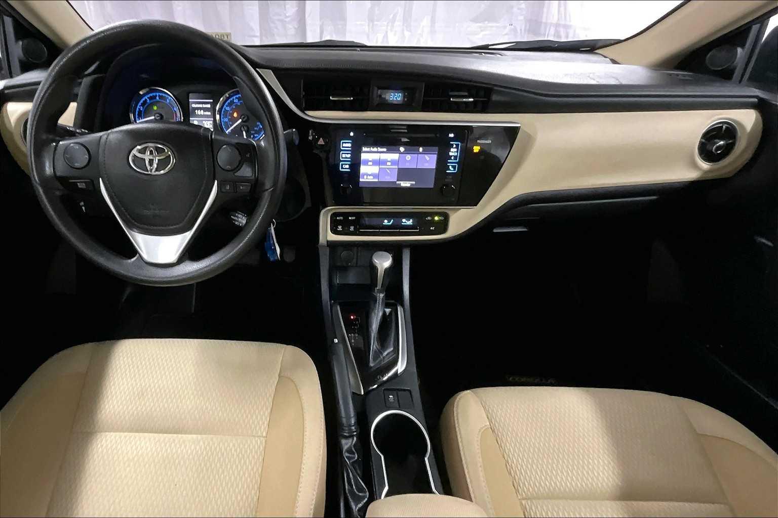 2017 Toyota Corolla LE - Photo 21