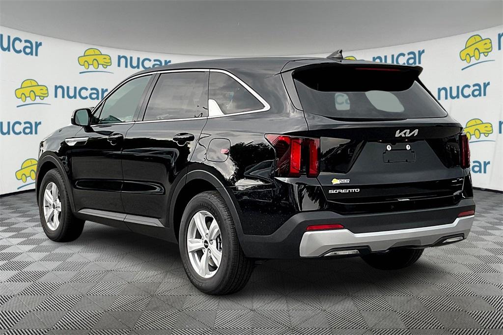 2025 Kia Sorento LX - Photo 4