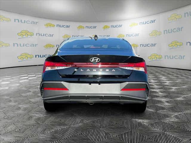 2025 Hyundai Elantra SE - Photo 7