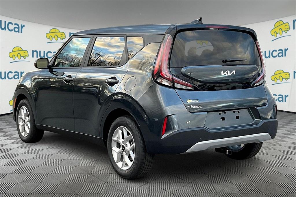 2025 Kia Soul LX - Photo 4