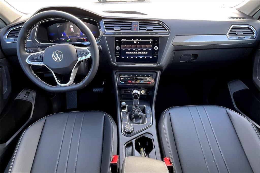 2024 Volkswagen Tiguan 2.0T SE - Photo 11