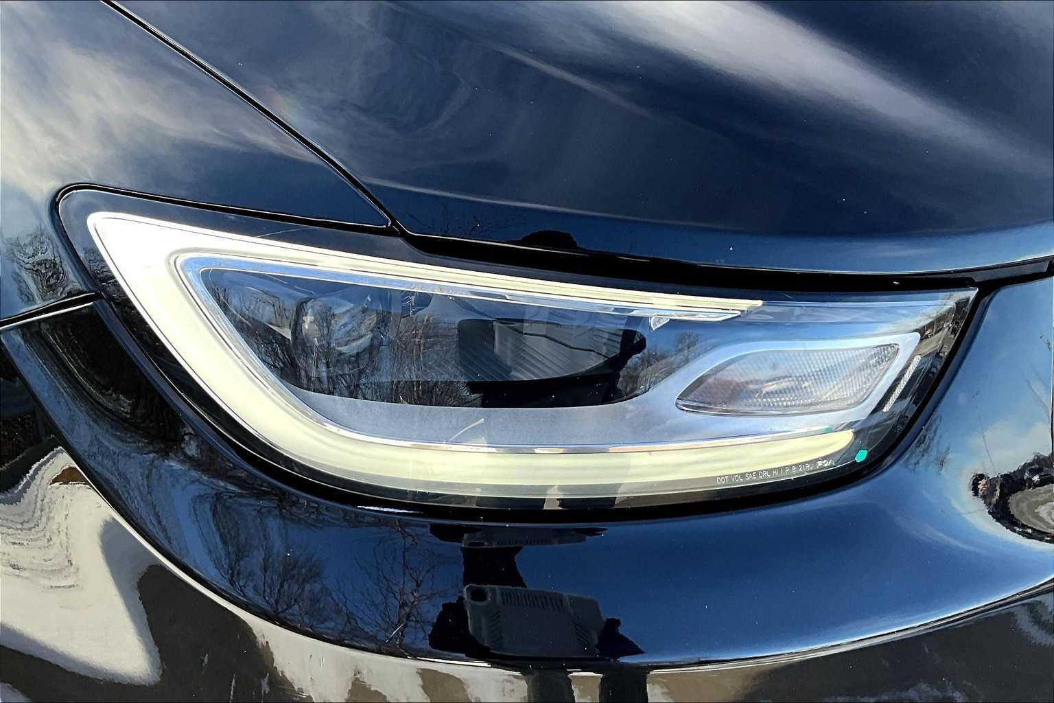 2021 Chrysler Pacifica Touring L - Photo 33