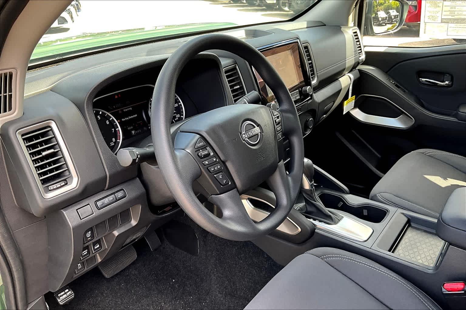 2024 Nissan Frontier SV King Cab 4x4 - Photo 8