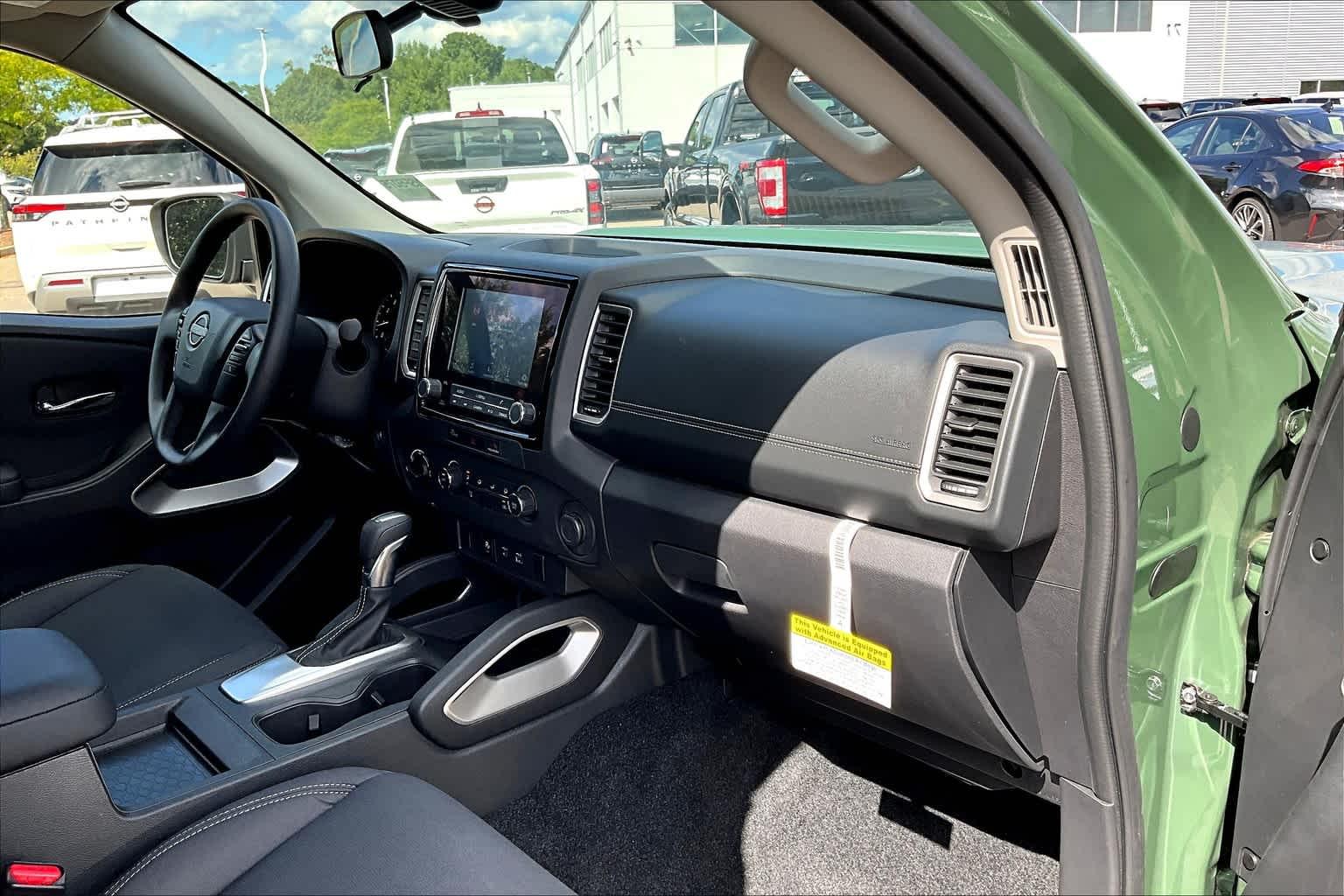 2024 Nissan Frontier SV King Cab 4x4 - Photo 9